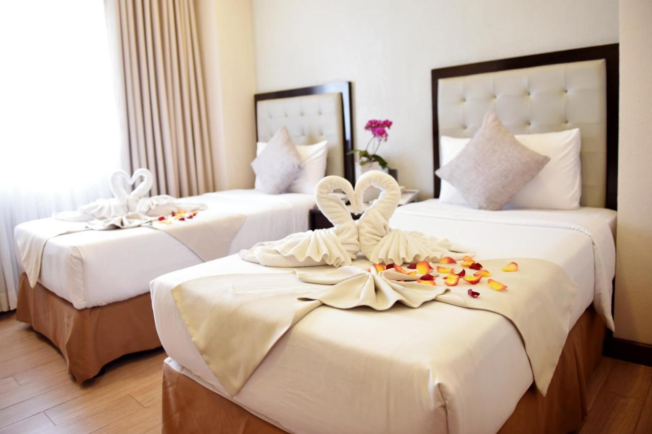 Aura One Hotel Baguio City Buitenkant foto