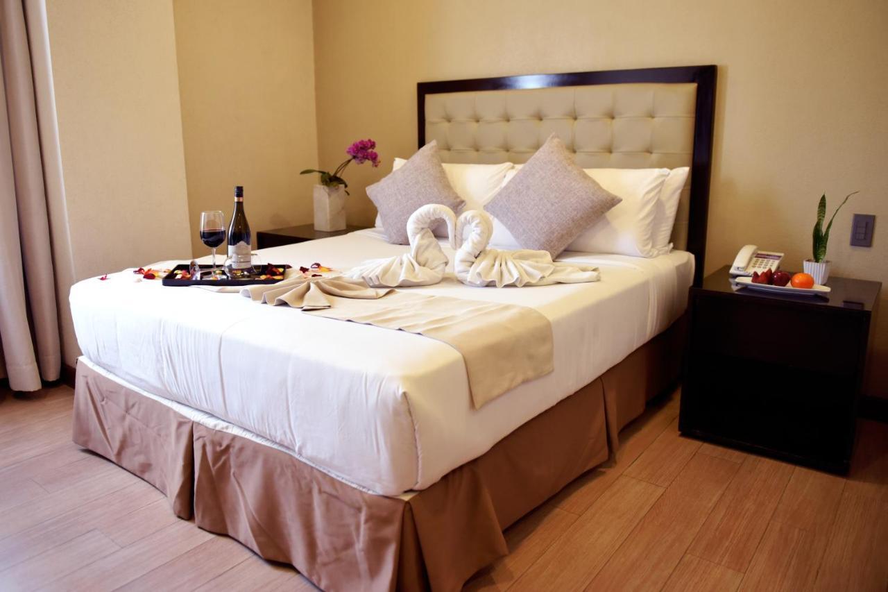 Aura One Hotel Baguio City Buitenkant foto