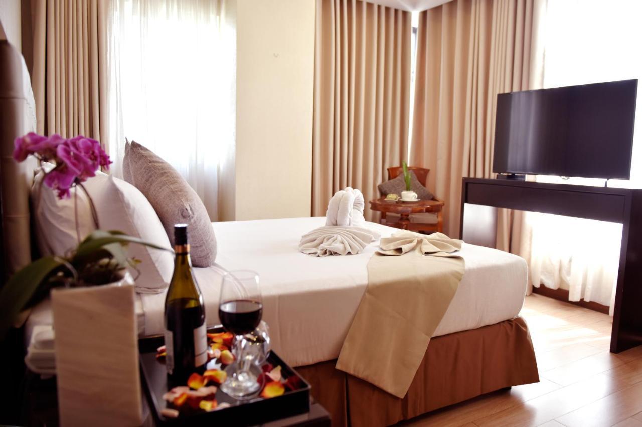 Aura One Hotel Baguio City Buitenkant foto