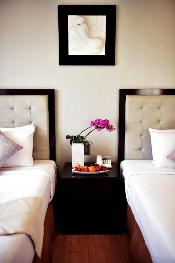 Aura One Hotel Baguio City Buitenkant foto