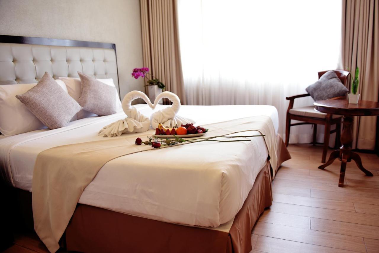 Aura One Hotel Baguio City Buitenkant foto