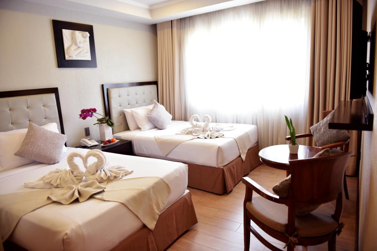 Aura One Hotel Baguio City Buitenkant foto