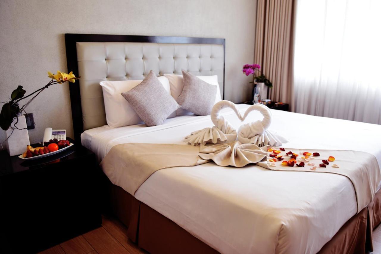 Aura One Hotel Baguio City Buitenkant foto