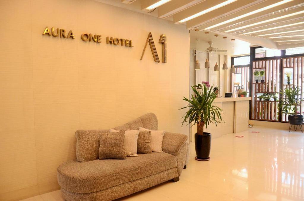 Aura One Hotel Baguio City Buitenkant foto
